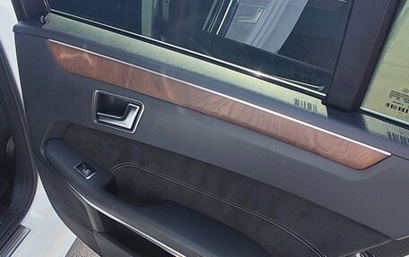 Mercedes-Benz E-Класс, 2013 год, 2 450 000 рублей, 29 фотография