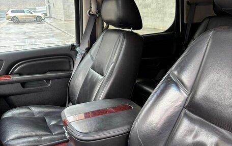 Cadillac Escalade III, 2010 год, 1 000 000 рублей, 4 фотография