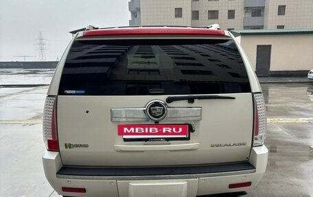 Cadillac Escalade III, 2010 год, 1 000 000 рублей, 2 фотография