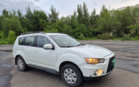 Mitsubishi Outlander III рестайлинг 3, 2011 год, 820 000 рублей, 4 фотография