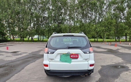 Mitsubishi Outlander III рестайлинг 3, 2011 год, 820 000 рублей, 7 фотография