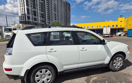 Mitsubishi Outlander III рестайлинг 3, 2011 год, 820 000 рублей, 18 фотография