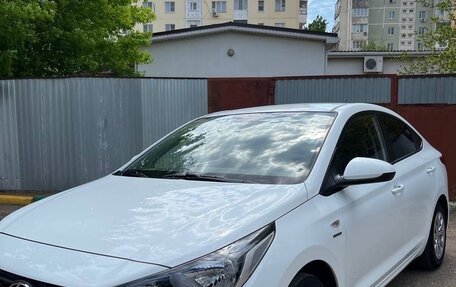 Hyundai Solaris II рестайлинг, 2019 год, 1 450 000 рублей, 2 фотография