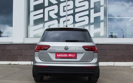 Volkswagen Tiguan II, 2020 год, 2 550 000 рублей, 4 фотография