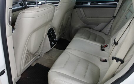 Volkswagen Touareg III, 2011 год, 1 560 000 рублей, 14 фотография