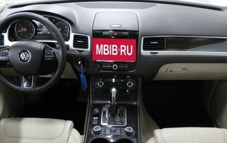Volkswagen Touareg III, 2011 год, 1 560 000 рублей, 17 фотография