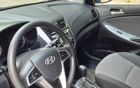 Hyundai Solaris II рестайлинг, 2014 год, 890 000 рублей, 9 фотография
