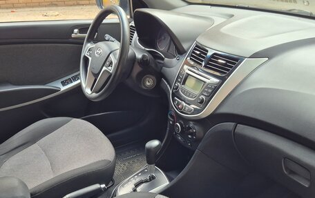 Hyundai Solaris II рестайлинг, 2014 год, 890 000 рублей, 14 фотография