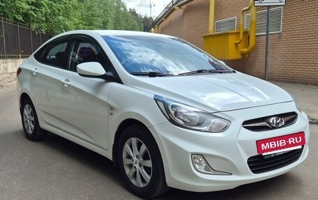 Hyundai Solaris II рестайлинг, 2014 год, 890 000 рублей, 3 фотография