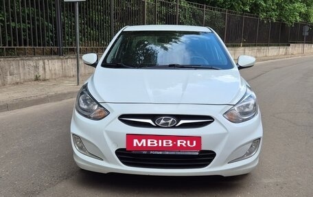 Hyundai Solaris II рестайлинг, 2014 год, 890 000 рублей, 2 фотография