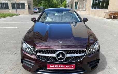Mercedes-Benz E-Класс, 2020 год, 4 800 000 рублей, 1 фотография