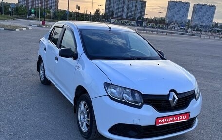 Renault Logan II, 2015 год, 340 000 рублей, 1 фотография