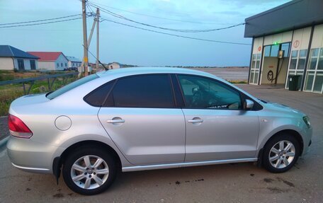 Volkswagen Polo VI (EU Market), 2011 год, 770 000 рублей, 2 фотография