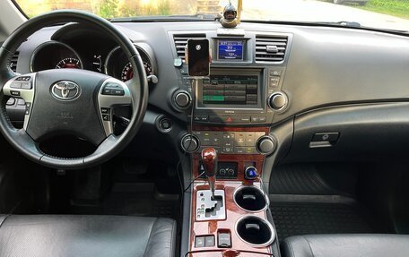 Toyota Highlander III, 2012 год, 2 200 000 рублей, 4 фотография