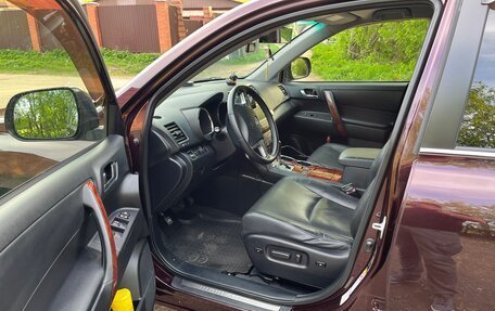 Toyota Highlander III, 2012 год, 2 200 000 рублей, 7 фотография
