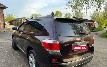 Toyota Highlander III, 2012 год, 2 200 000 рублей, 5 фотография