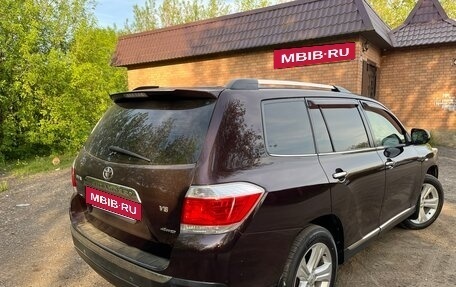 Toyota Highlander III, 2012 год, 2 200 000 рублей, 6 фотография