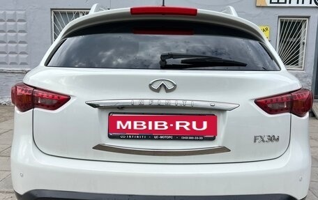 Infiniti FX II, 2012 год, 2 000 000 рублей, 3 фотография