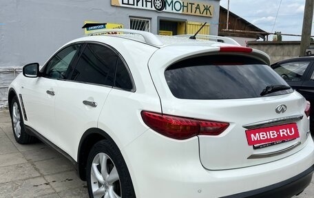 Infiniti FX II, 2012 год, 2 000 000 рублей, 4 фотография