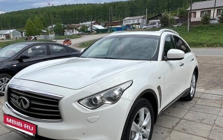 Infiniti FX II, 2012 год, 2 000 000 рублей, 2 фотография