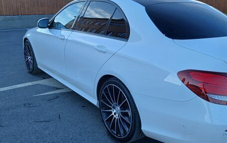 Mercedes-Benz E-Класс, 2016 год, 2 370 000 рублей, 10 фотография