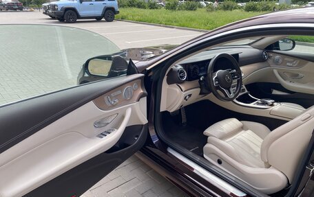Mercedes-Benz E-Класс, 2020 год, 4 800 000 рублей, 20 фотография