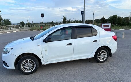 Renault Logan II, 2015 год, 340 000 рублей, 4 фотография