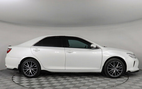 Toyota Camry, 2016 год, 1 997 000 рублей, 4 фотография