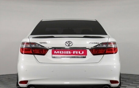 Toyota Camry, 2016 год, 1 997 000 рублей, 6 фотография