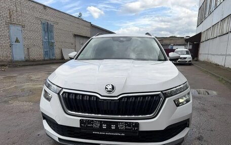 Skoda Kamiq I, 2022 год, 1 542 000 рублей, 10 фотография