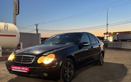 Mercedes-Benz C-Класс, 2003 год, 450 000 рублей, 2 фотография