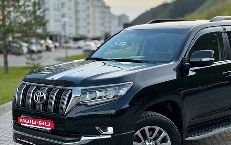 Toyota Land Cruiser Prado 150 рестайлинг 2, 2018 год, 5 970 000 рублей, 2 фотография