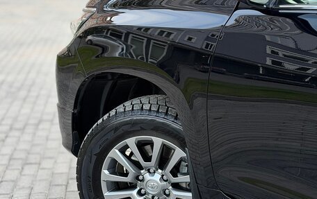 Toyota Land Cruiser Prado 150 рестайлинг 2, 2018 год, 5 970 000 рублей, 6 фотография