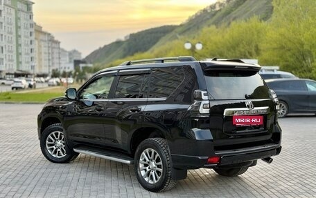 Toyota Land Cruiser Prado 150 рестайлинг 2, 2018 год, 5 970 000 рублей, 5 фотография