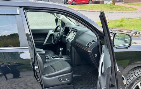 Toyota Land Cruiser Prado 150 рестайлинг 2, 2018 год, 5 970 000 рублей, 24 фотография