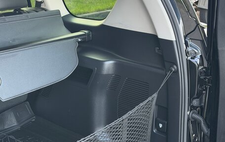Toyota Land Cruiser Prado 150 рестайлинг 2, 2018 год, 5 970 000 рублей, 36 фотография