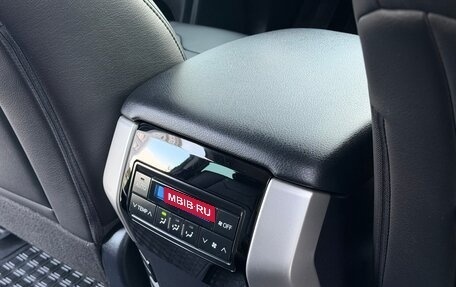 Toyota Land Cruiser Prado 150 рестайлинг 2, 2018 год, 5 970 000 рублей, 28 фотография