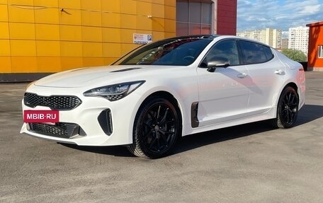 KIA Stinger I, 2023 год, 4 100 000 рублей, 6 фотография