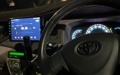 Toyota ISis I, 2005 год, 765 000 рублей, 4 фотография
