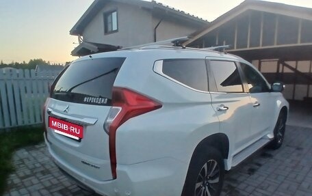 Mitsubishi Pajero Sport III рестайлинг, 2017 год, 2 400 000 рублей, 7 фотография