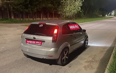 Ford Fiesta, 2003 год, 205 000 рублей, 2 фотография