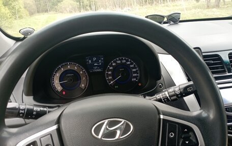 Hyundai Solaris II рестайлинг, 2012 год, 850 000 рублей, 6 фотография