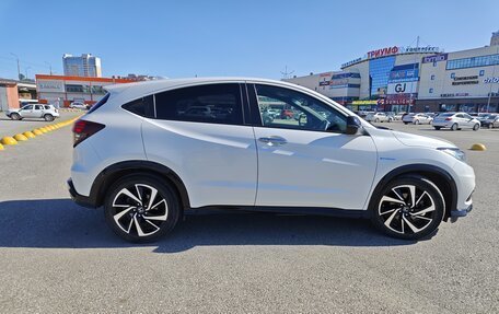 Honda Vezel, 2018 год, 2 000 000 рублей, 4 фотография