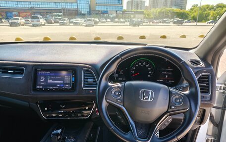Honda Vezel, 2018 год, 2 000 000 рублей, 7 фотография