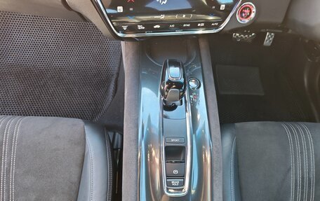 Honda Vezel, 2018 год, 2 000 000 рублей, 16 фотография