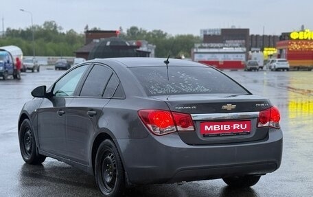Chevrolet Cruze II, 2010 год, 485 000 рублей, 5 фотография