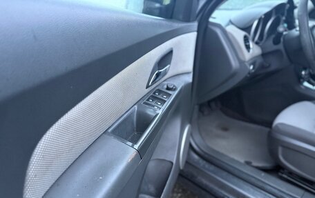 Chevrolet Cruze II, 2010 год, 485 000 рублей, 10 фотография