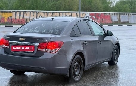 Chevrolet Cruze II, 2010 год, 485 000 рублей, 7 фотография