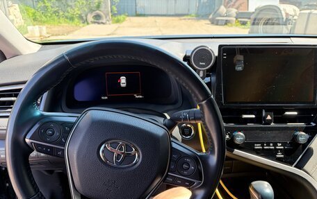 Toyota Camry, 2022 год, 3 300 000 рублей, 6 фотография