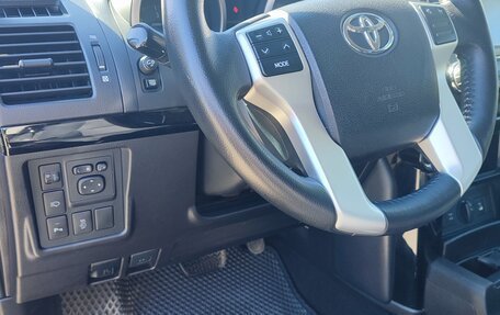 Toyota Land Cruiser Prado 150 рестайлинг 2, 2016 год, 3 350 000 рублей, 10 фотография